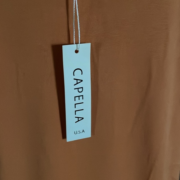 Capella Short Set-Loose Fit-Color:Tomato Cream-Lightweight polyester & Spandex - Picture 4 of 5